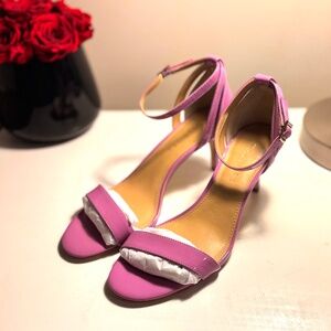 Talbots NIB Radiant Orchid Rosalie Strap Patent Leather Sandals, Sz. 6.5